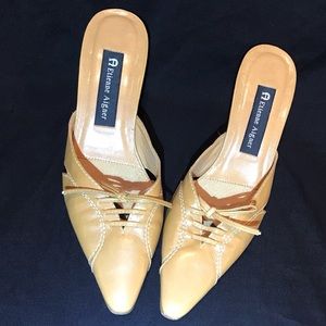 Etienne Aigner heels